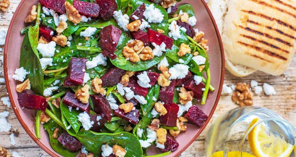 Salada de beterraba e queijo de cabra