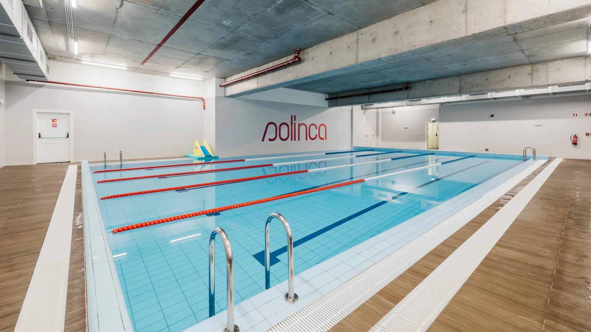 galeria_Almada_piscina
